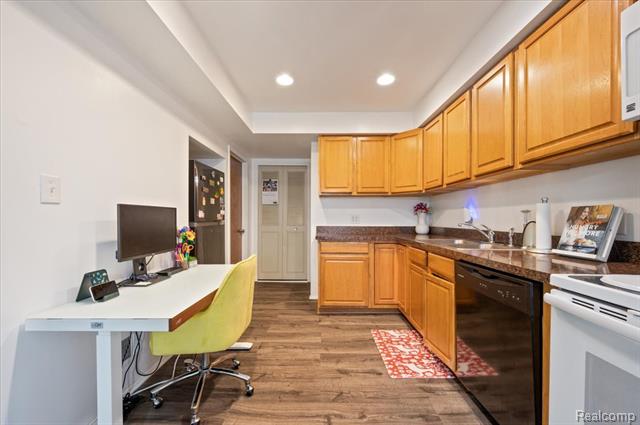 Builiding view eleven for 8323 Karam, Warren, MI. 48093