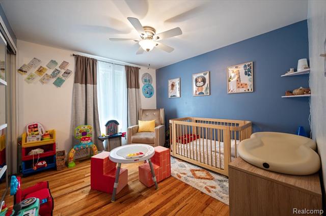 Builiding view fifteen for 8323 Karam, Warren, MI. 48093