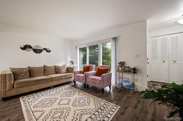 Builiding view five for 8323 Karam, Warren, MI. 48093