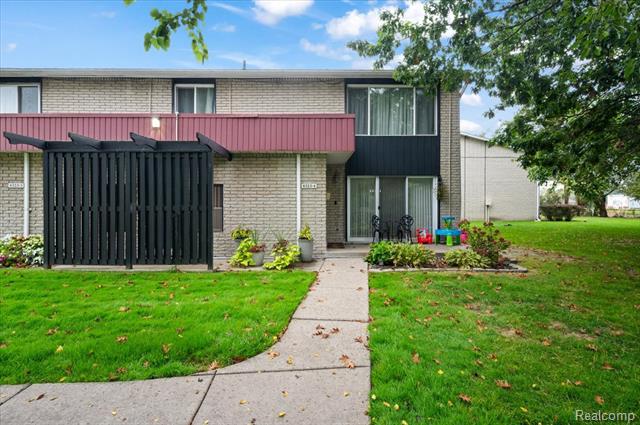 Builiding view one for 8323 Karam, Warren, MI. 48093