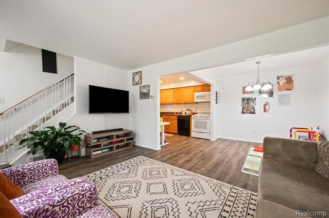 Builiding view six for 8323 Karam, Warren, MI. 48093