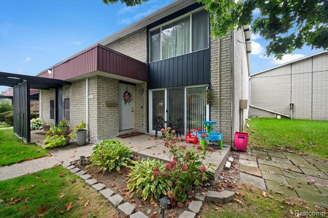 front view for 8323 Karam Boulevard, Warren, Mi. 48093