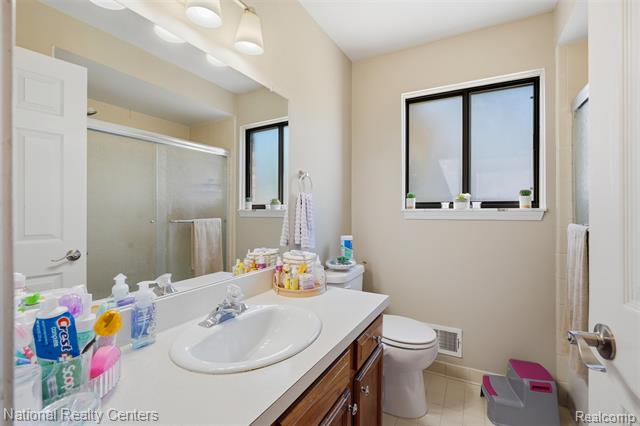 Builiding view eleven for 5549 Mansfield, Sterling Heights, MI. 48310