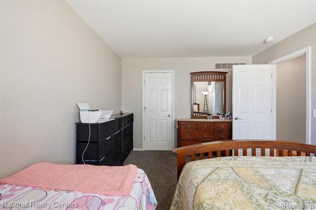 Builiding view ten for 5549 Mansfield, Sterling Heights, MI. 48310