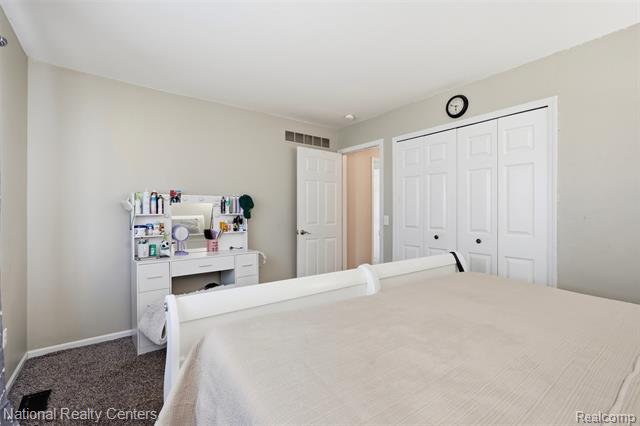 Builiding view thirteen for 5549 Mansfield, Sterling Heights, MI. 48310