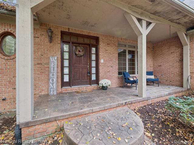 Builiding view one for 1569 Gleneagles, Highland, MI. 48357