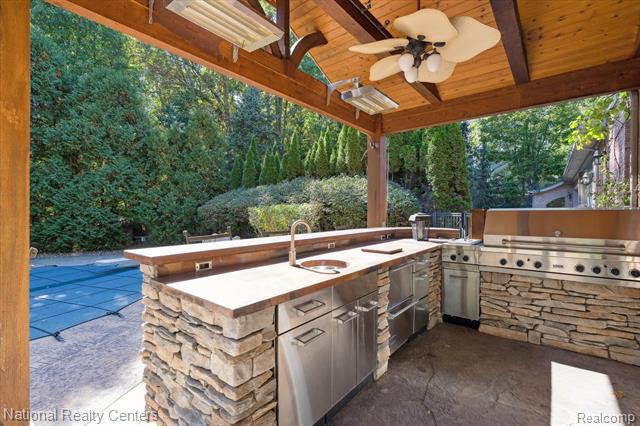 Builiding view six for 1569 Gleneagles, Highland, MI. 48357