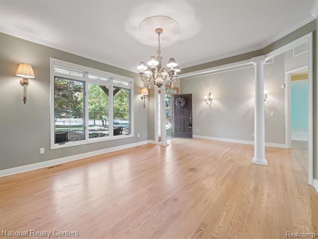 Builiding view ten for 1569 Gleneagles, Highland, MI. 48357