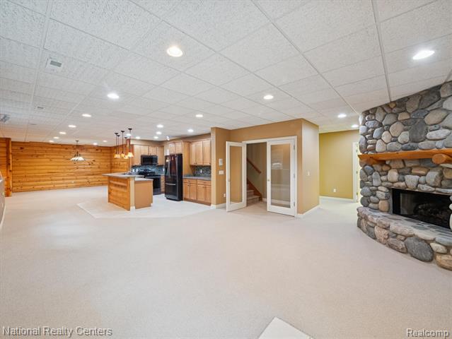 Builiding view thirty four for 1569 Gleneagles, Highland, MI. 48357