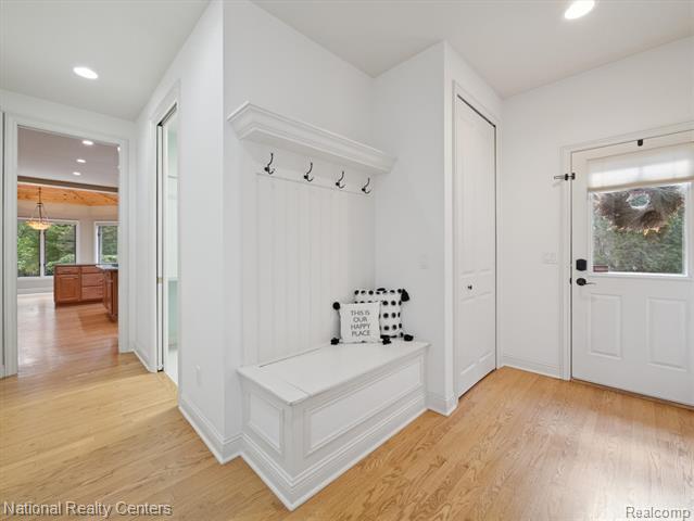 Builiding view twenty five for 1569 Gleneagles, Highland, MI. 48357