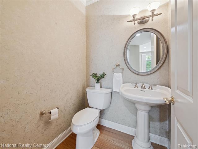 Builiding view twenty seven for 1569 Gleneagles, Highland, MI. 48357