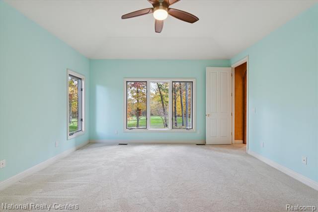 Builiding view twenty for 1569 Gleneagles, Highland, MI. 48357