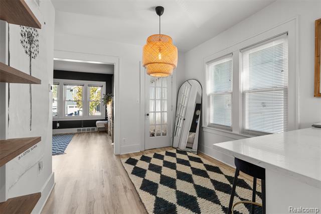 Builiding view eight for 610 E Farnum, Royal Oak, MI. 48067