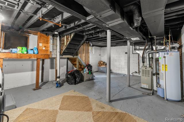 Builiding view eighteen for 610 E Farnum, Royal Oak, MI. 48067