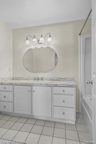 Builiding view nineteen for 29378 Maurice Ct, New Baltimore, MI. 48047