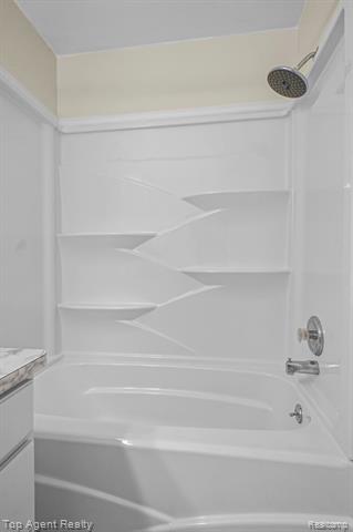 Builiding view twenty for 29378 Maurice Ct, New Baltimore, MI. 48047