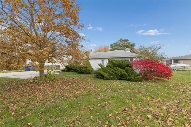 Builiding view one for 1961 Lincoln, Bay City, MI. 48708