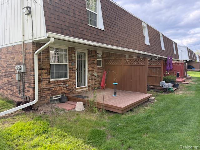 Builiding view five for 6351 Beechfield, Lansing, MI. 48911