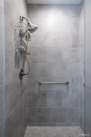 Builiding view seventeen for 3227 Waverly Woods, Howell, MI. 48843