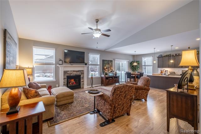 Builiding view six for 3227 Waverly Woods, Howell, MI. 48843