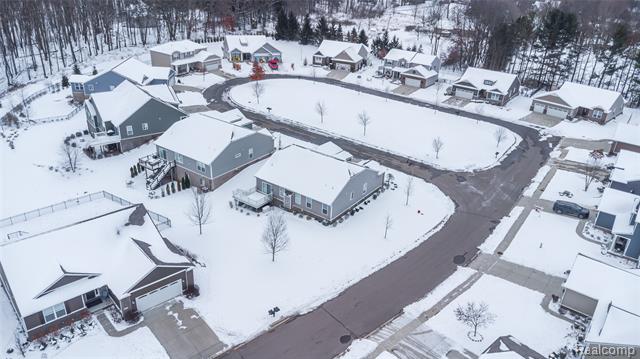 Builiding view thirty five for 3227 Waverly Woods, Howell, MI. 48843