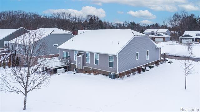 Builiding view thirty three for 3227 Waverly Woods, Howell, MI. 48843