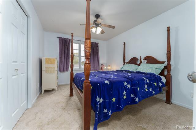 Builiding view sixteen for 10887 Mackinaw, Fowlerville, MI. 48836