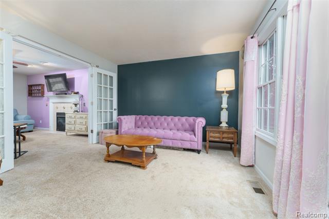 Builiding view twelve for 10887 Mackinaw, Fowlerville, MI. 48836