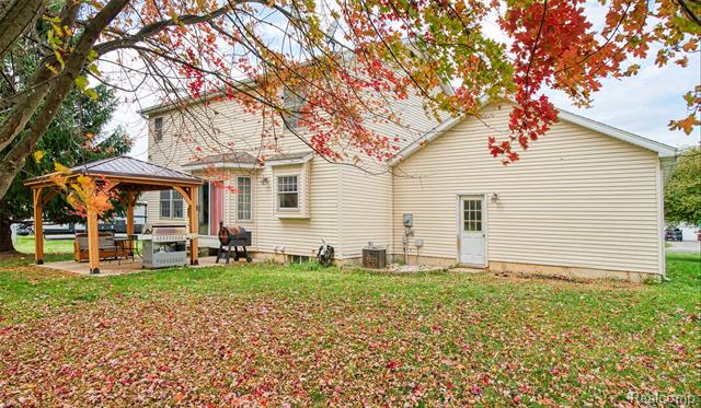 Builiding view twenty five for 10887 Mackinaw, Fowlerville, MI. 48836