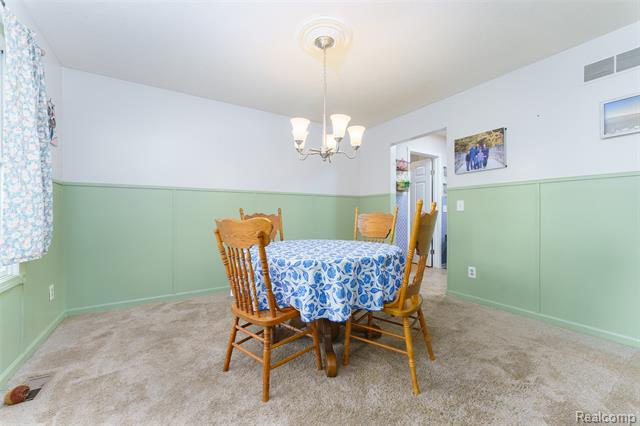 Builiding view twenty one for 10887 Mackinaw, Fowlerville, MI. 48836