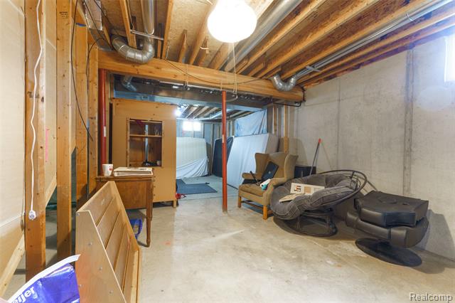 Builiding view twenty three for 10887 Mackinaw, Fowlerville, MI. 48836