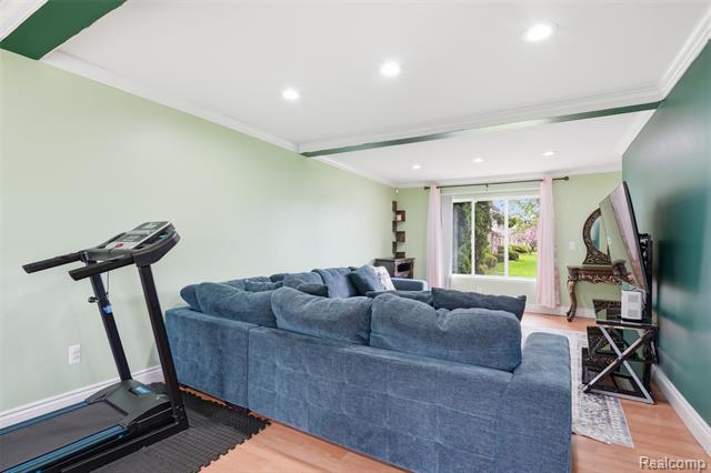 Builiding view nineteen for 26200 Franklin Pointe, Southfield, MI. 48034