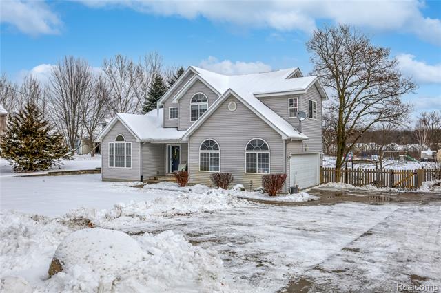 Builiding view forty two for 16359 Linden, Linden, MI. 48451