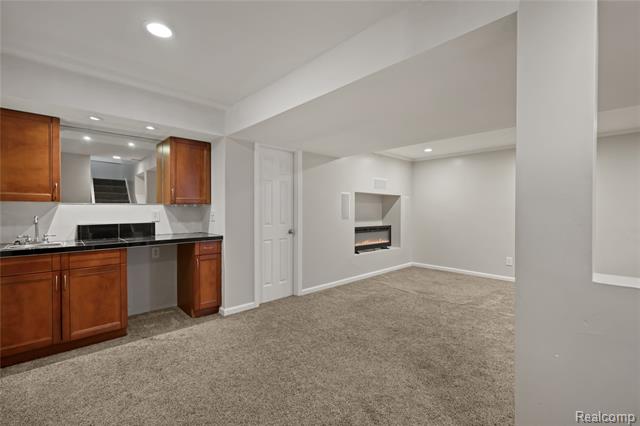 Builiding view thirty two for 16359 Linden, Linden, MI. 48451