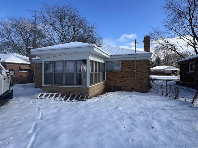 Builiding view eight for 5413 Fleming, Flint, MI. 48504