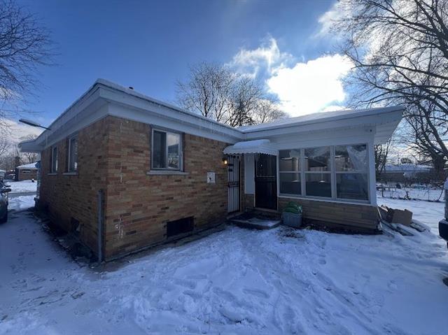 Builiding view nine for 5413 Fleming, Flint, MI. 48504