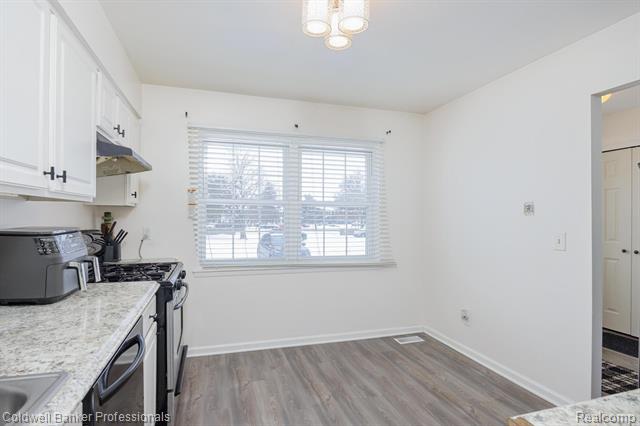 Builiding view eight for 41272 Lehigh, Northville, MI. 48167