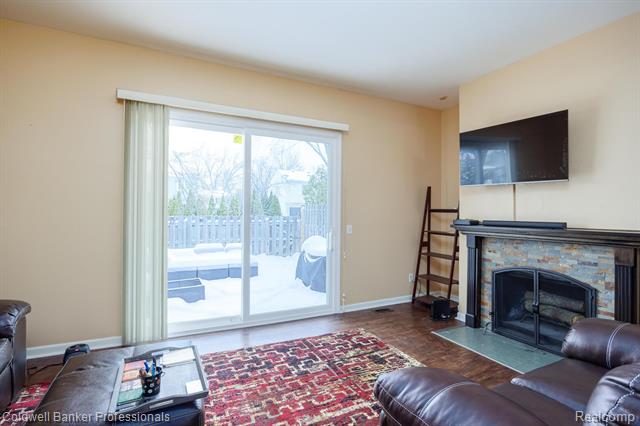 Builiding view ten for 41272 Lehigh, Northville, MI. 48167