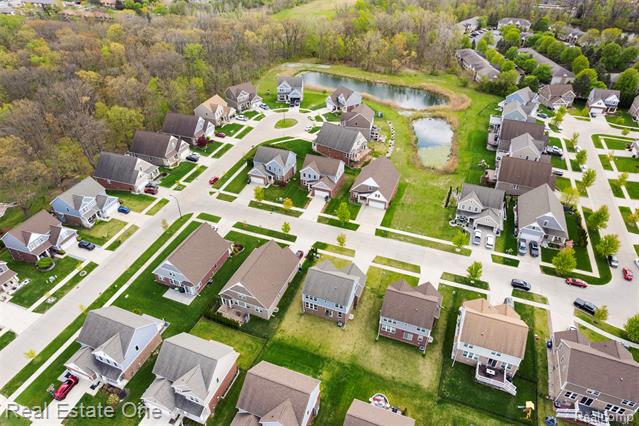 Builiding view thirty for 36950 Everett Dr, Westland, MI. 48185