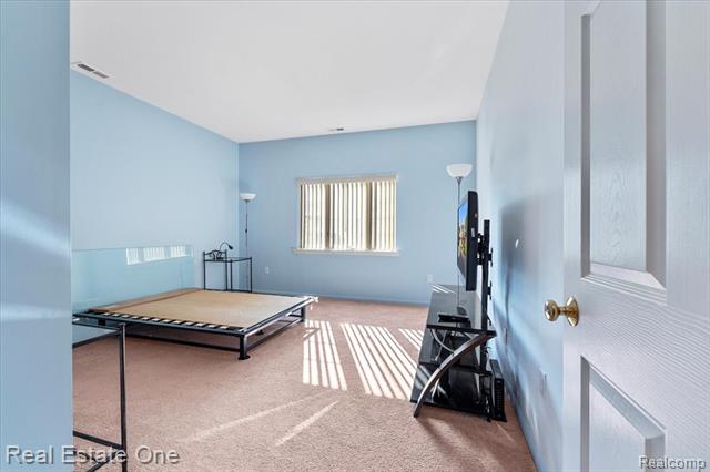 Builiding view fourteen for 23046 Fairlane, Trenton, MI. 48183