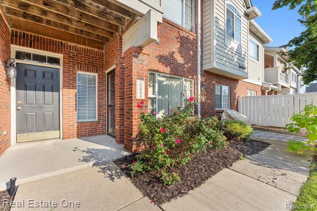 Builiding view one for 23046 Fairlane, Trenton, MI. 48183