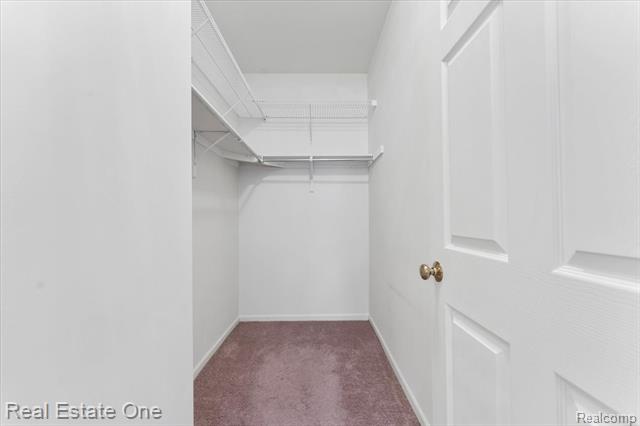 Builiding view seventeen for 23046 Fairlane, Trenton, MI. 48183