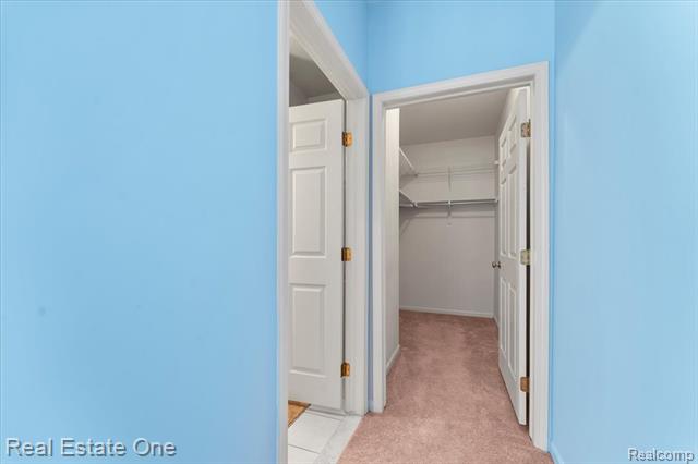 Builiding view sixteen for 23046 Fairlane, Trenton, MI. 48183