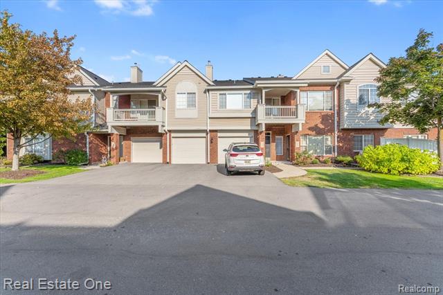 front view for 23046 Fairlane Boulevard, Trenton, Mi. 48183