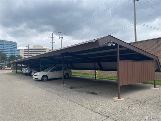 Builiding view eight for 28129 Franklin, Southfield, MI. 48034