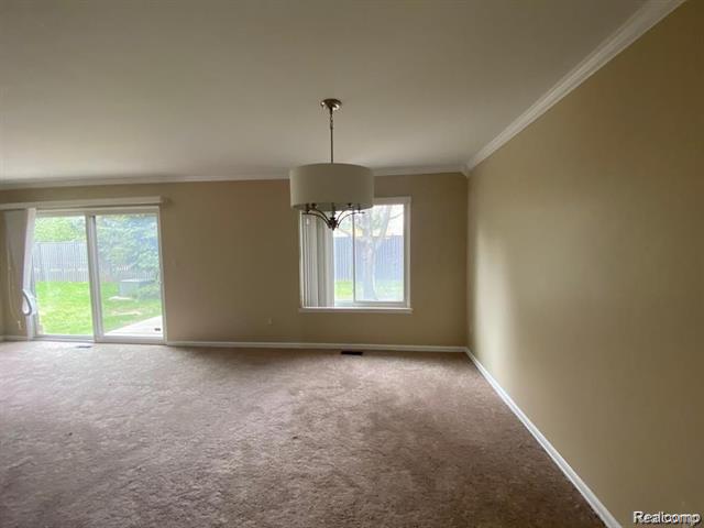 Builiding view five for 28129 Franklin, Southfield, MI. 48034