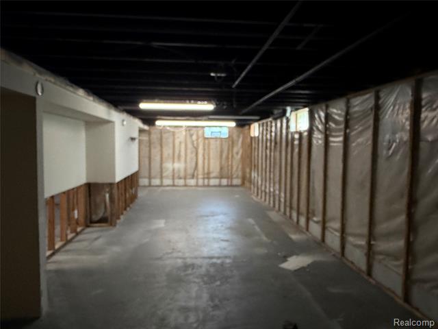 Builiding view seventeen for 934 Harvard, Berkley, MI. 48072