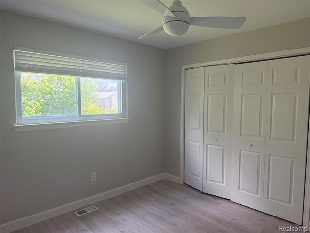 Builiding view twelve for 934 Harvard, Berkley, MI. 48072