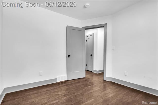 Builiding view twenty eight for 20200 Brookshire, Southfield, MI. 48076