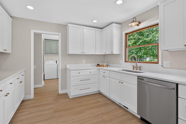 Builiding view fifteen for 5129 Bardstone St, Jackson, MI. 49201